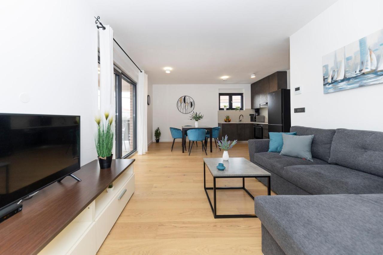 Apartment Marianne , Parking Free , 2 Bedroom & 2 Bathroom , Modern & Cozy Zadar Buitenkant foto