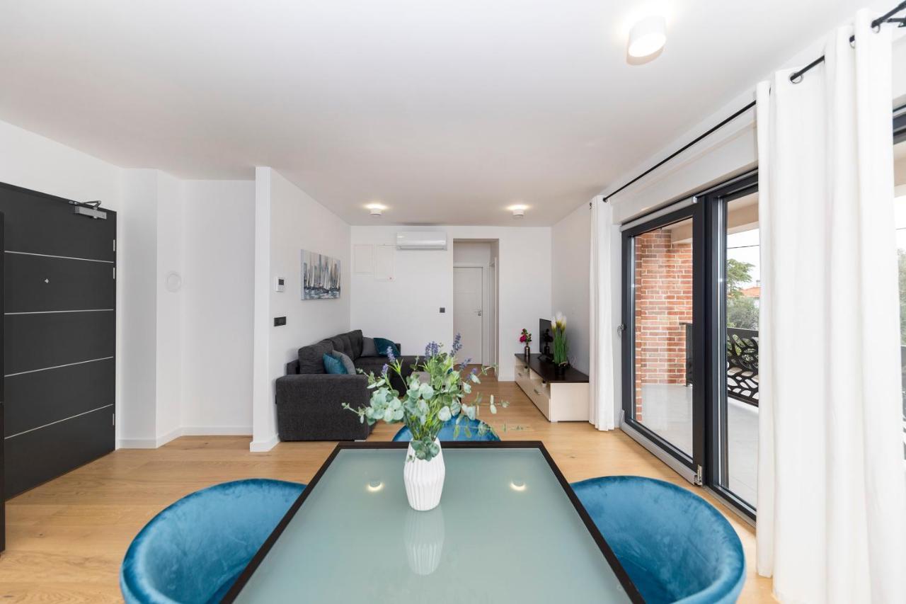 Apartment Marianne , Parking Free , 2 Bedroom & 2 Bathroom , Modern & Cozy Zadar Buitenkant foto