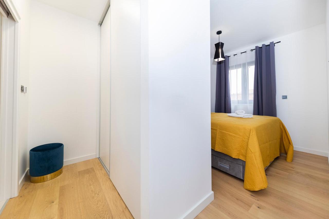 Apartment Marianne , Parking Free , 2 Bedroom & 2 Bathroom , Modern & Cozy Zadar Buitenkant foto