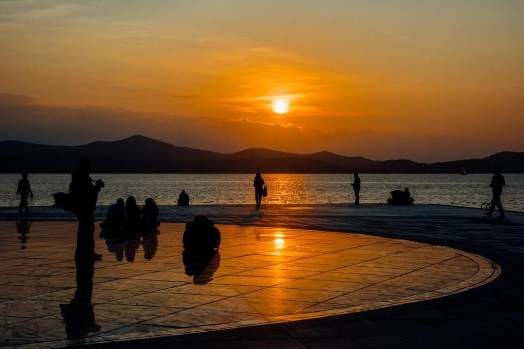 Apartment Marianne , Parking Free , 2 Bedroom & 2 Bathroom , Modern & Cozy Zadar Buitenkant foto